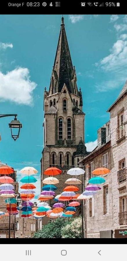 Chambre Climatisee Au Coeur De Brive Avec Televiseur Connecte Wifi Netflix Brive-la-Gaillarde Exterior foto